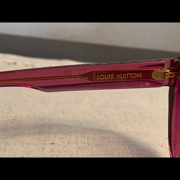 Louis Vuitton Violet Sunglasses - Picture 7 of 11